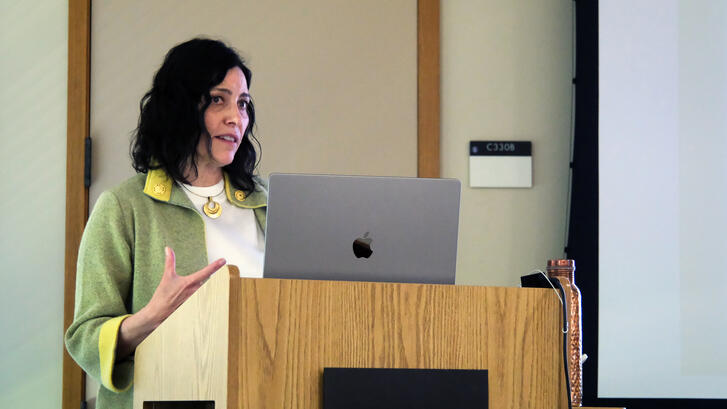 Beatriz Magaloni presents during a CDDRL research seminar on April 11, 2024.